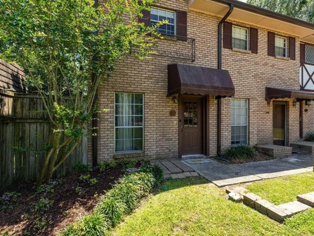 Townhouse for sale in Hattiesburg, Mississippi