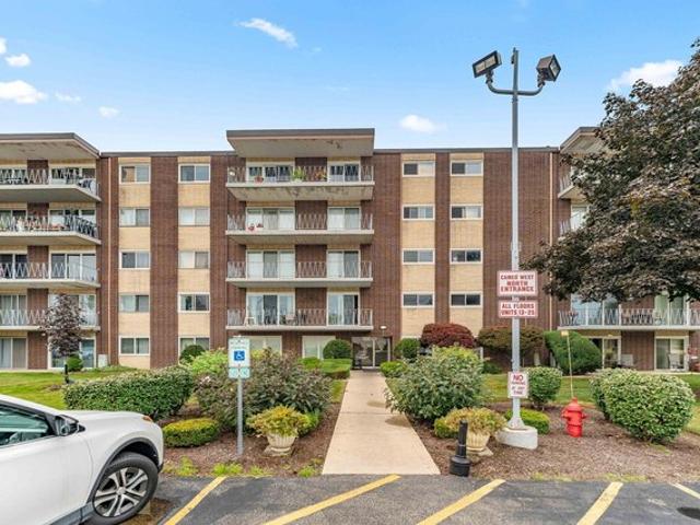Condo for sale in Downers Grove, DuPage County