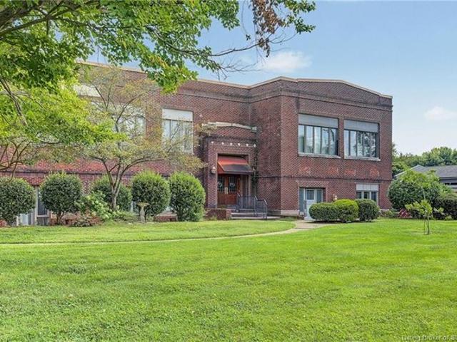 Condo for sale in Jeffersonville, Indiana