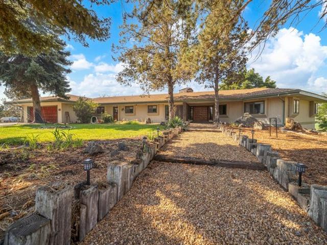 House for sale in Prineville, Crook County