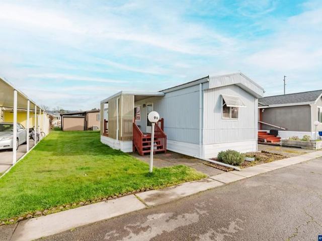 House for sale in Oregonia