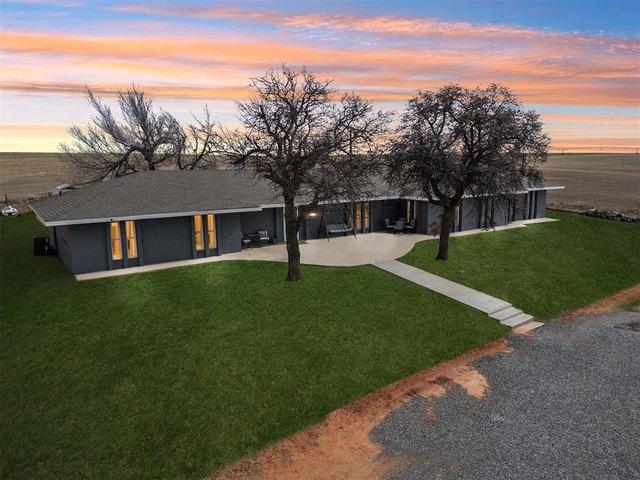 House for sale in Caddo, Oklahoma