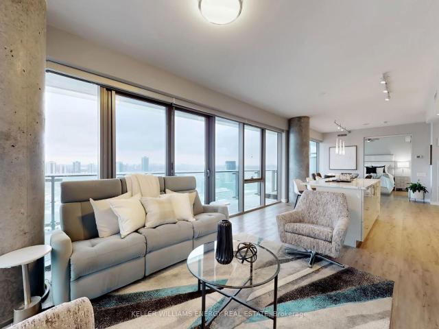 Condo for sale in Toronto, Golden Horseshoe