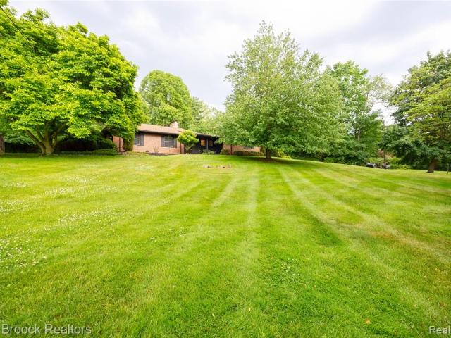 House for sale in Commerce Township, Michigan