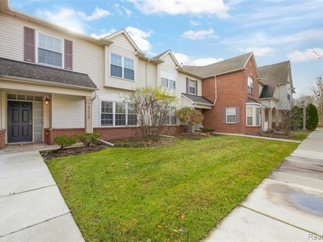 Townhouse for sale in Romulus, Michigan