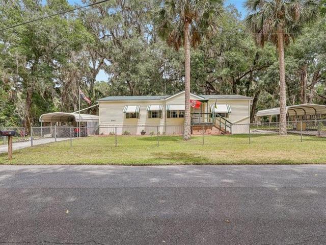House for sale in Lake Panasoffkee, Florida