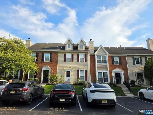 Townhouse for sale in Bridgewater, New Jersey