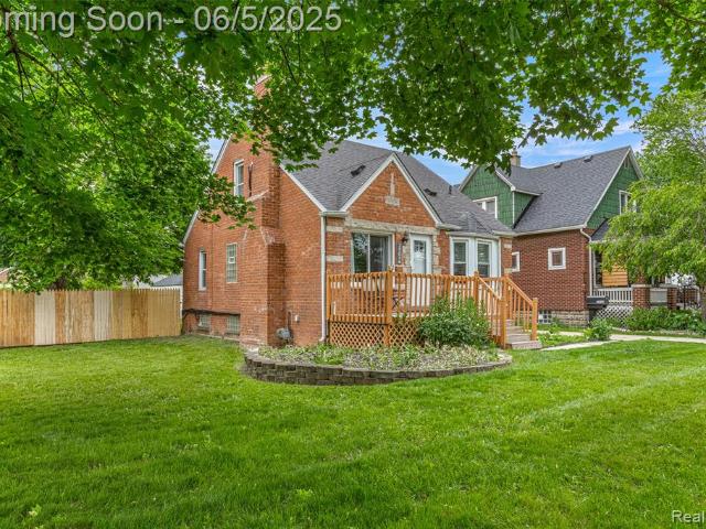 House for sale in Dearborn Heights