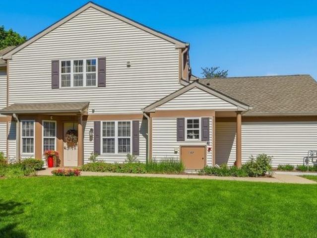 Condo for sale in Naperville, Illinois