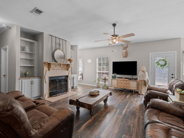 House for sale in Brenham, Washington County