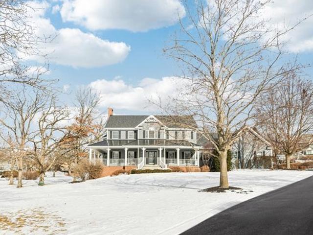 House for sale in Mchenry, Illinois