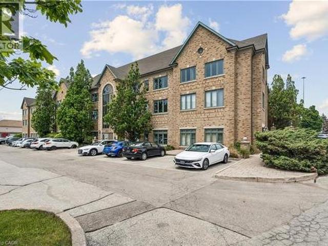 Commercial for rent in Oakville, Ontario