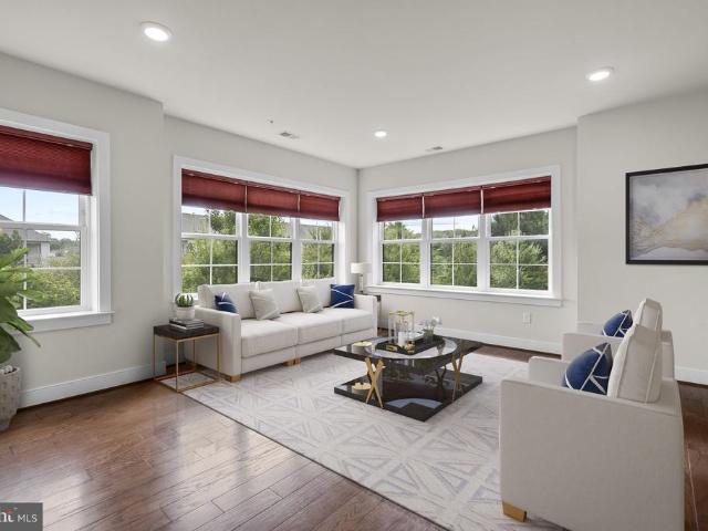 Condo for sale in MetroWest Phase I, Oakton