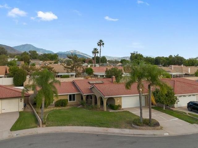 House for sale in Highland, San Bernardino County