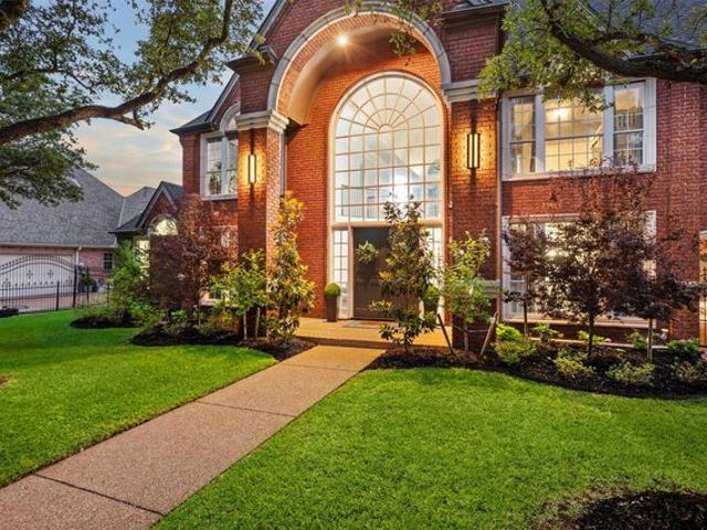 House for sale in Colleyville, Texas