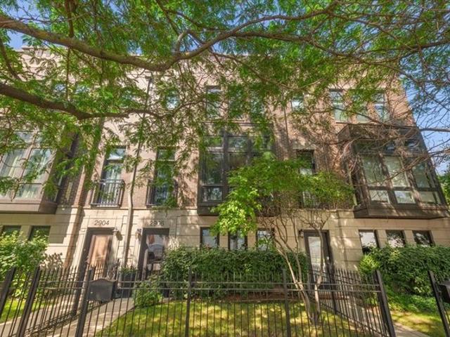 Townhouse for sale in Chicago Park, Illinois