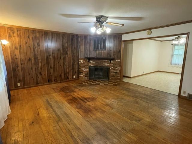 House for sale in Osceola, Iowa