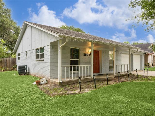 House for sale in Dickinson, Texas