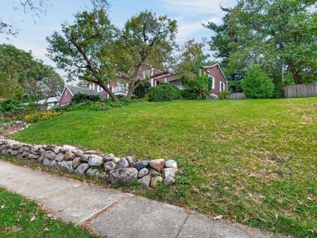 House for sale in Windover Woods, Des Moines