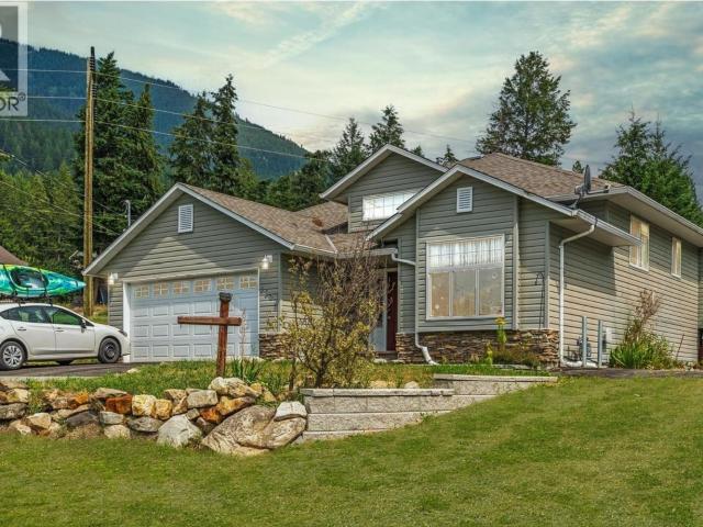 House for sale in Falkland, British Columbia