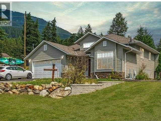 House for sale in Falkland, British Columbia