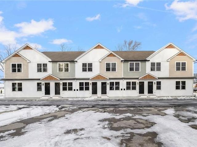 Townhouse for sale in Warwick, Rhode Island
