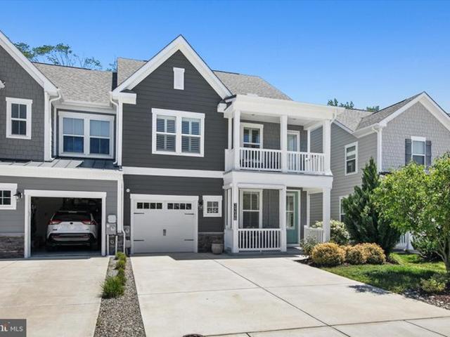 Townhouse for sale in Delaware