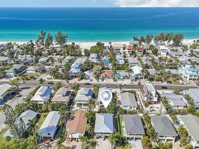 House for sale in Ilexhurst, Holmes Beach
