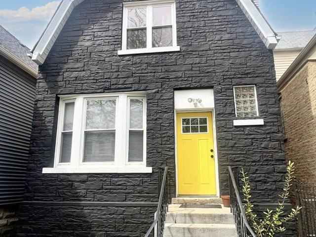 Duplex for rent in Chicago