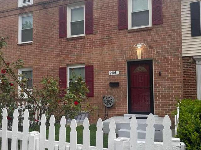 Townhouse for sale in Virginia
