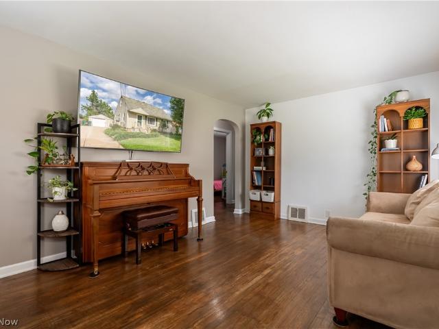 House for sale in Pleasant View, Canton
