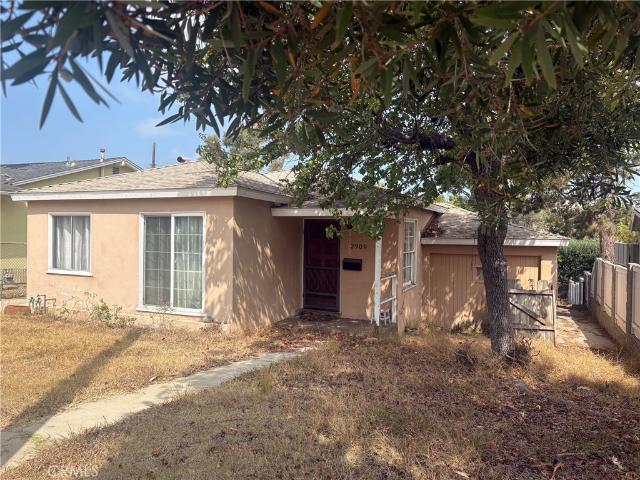 House for sale in Tree Section, Manhattan Beach