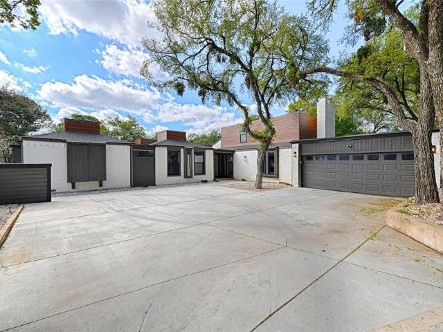 House for sale in Irving, Dallas County