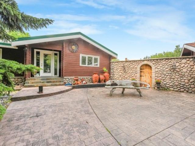House for sale in Alberta