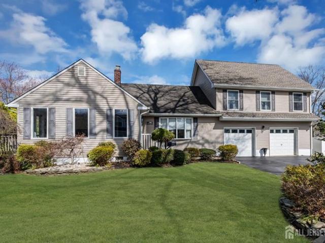 House for sale in Spotswood, New Jersey