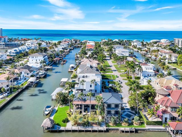 House for sale in Vanderbilt Beach, Florida