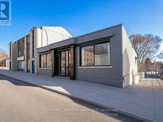 Commercial for rent in Woodstock, Ontario
