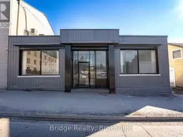 House for sale in Woodstock, Ontario