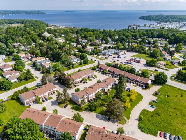 Duplex for sale in Midland, Ontario