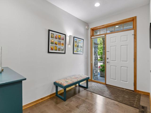 Townhouse for sale in Wayzata, Hennepin County