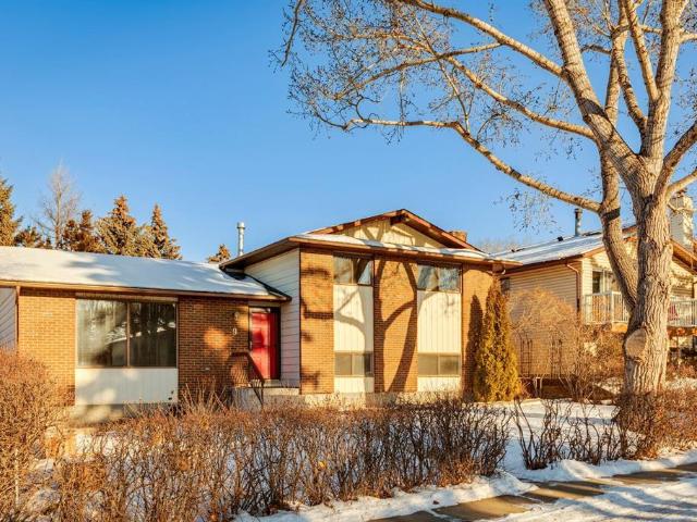 House for sale in Airdrie, Alberta