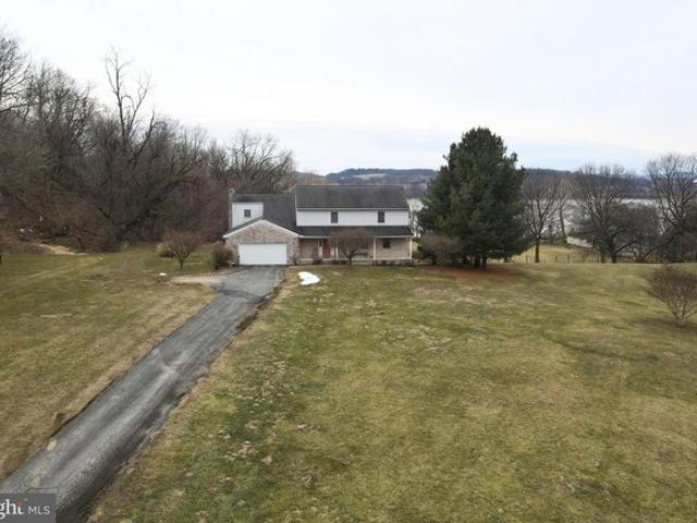 House for sale in Bainbridge, Pennsylvania