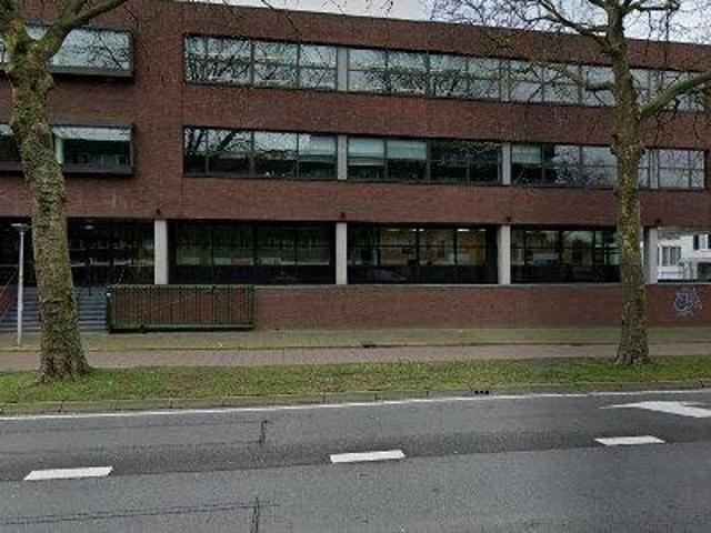 Bedrijfspand te huur in Rapelenburg, Eindhoven