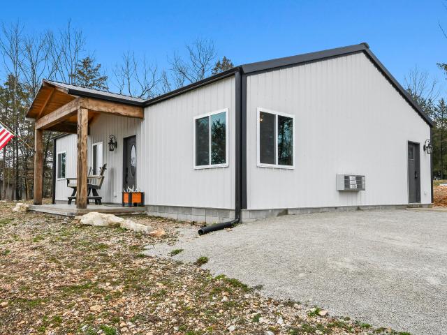 House for sale in Stone, Missouri