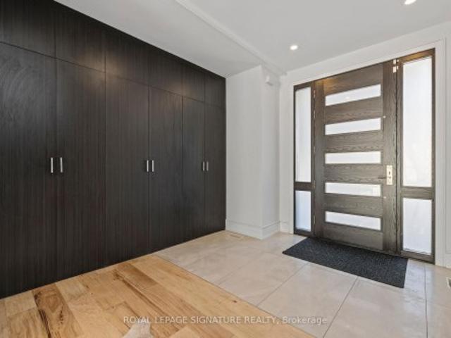 House for sale in Burlington, Ontario