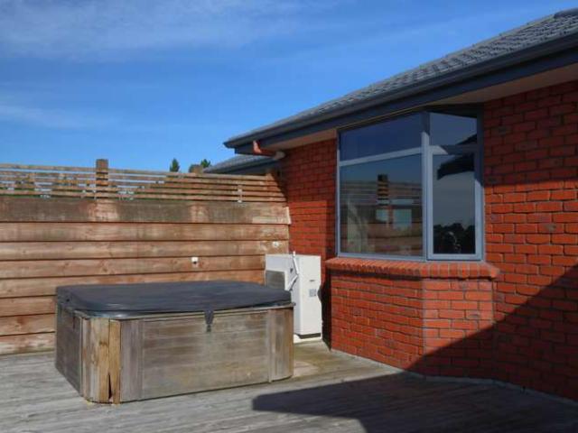 House for sale in Otakou