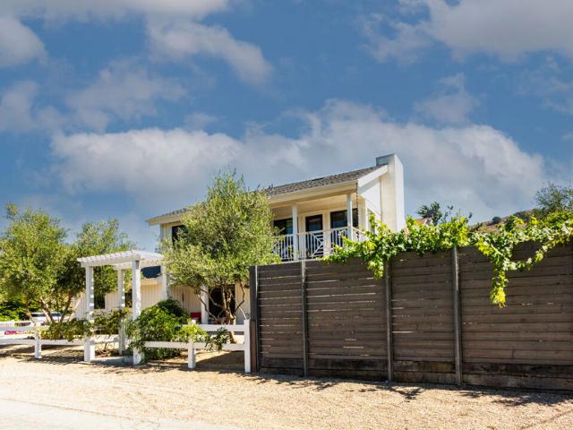 House for sale in Los Alamos, California