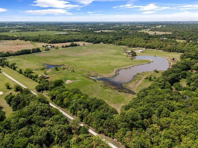 House for sale in Wills Point, Texas