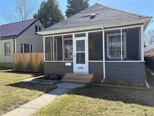 House for sale in East St. Paul, Manitoba