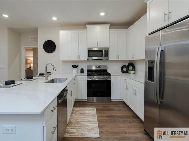 Condo for sale in Monroe Township, New Jersey